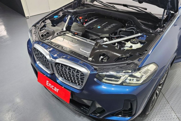 2025 BMW X4 с пробегом 8 063 км