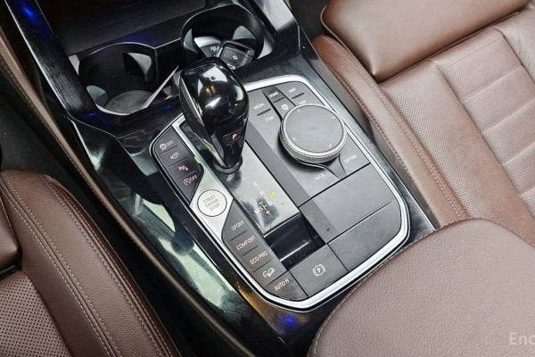 2025 BMW X4 с пробегом 8 063 км