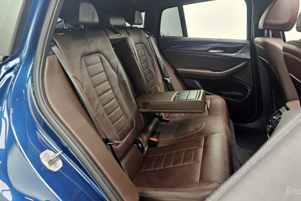 2025 BMW X4 с пробегом 8 063 км