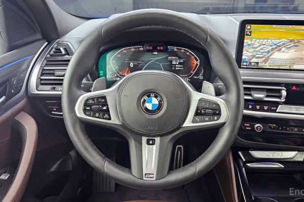 2025 BMW X4 с пробегом 8 063 км