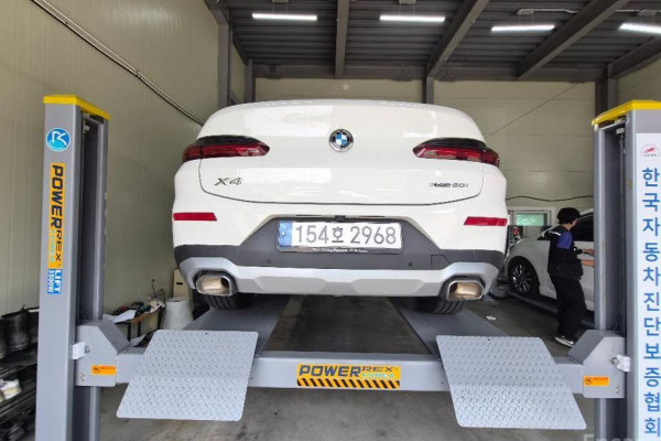 2024 BMW X4 с пробегом 27 310 км