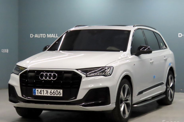 2023 Audi Q7 с пробегом 29 400 км