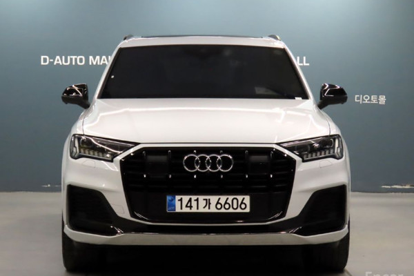 2023 Audi Q7 с пробегом 29 400 км