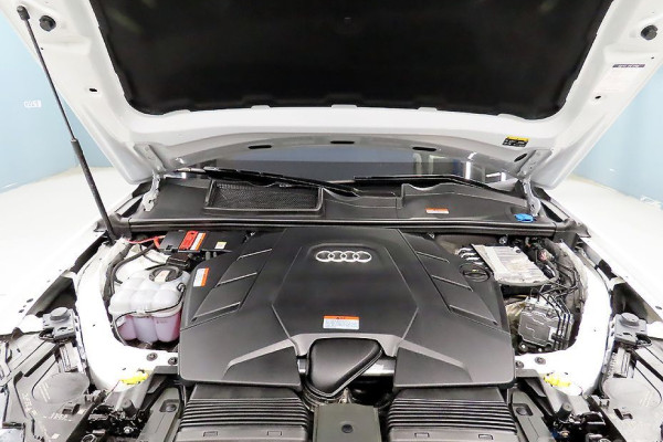 2023 Audi Q7 с пробегом 29 400 км