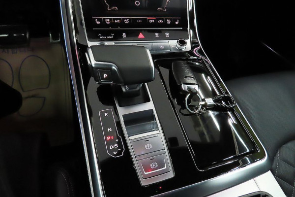 2023 Audi Q7 с пробегом 29 400 км