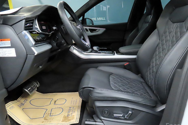 2023 Audi Q7 с пробегом 29 400 км