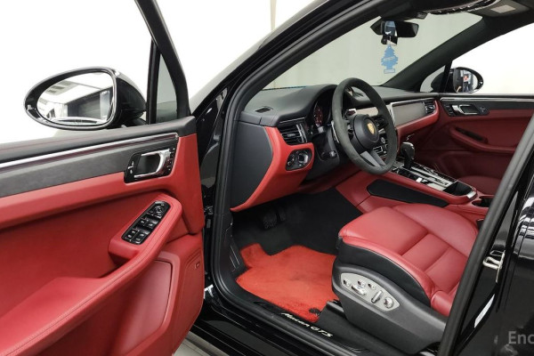 2022 Porsche Macan с пробегом 19 871 км