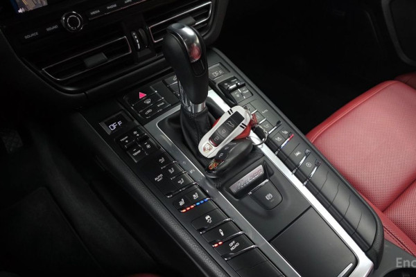 2021 Porsche Macan с пробегом 54 258 км