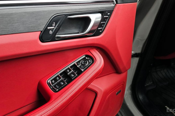 2021 Porsche Macan с пробегом 48 865 км