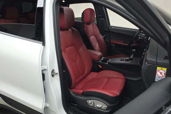 2021 Porsche Macan с пробегом 54 258 км