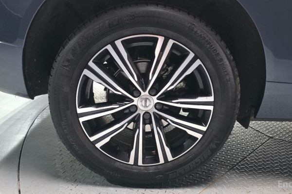 2021 Volvo XC60 с пробегом 22 842 км