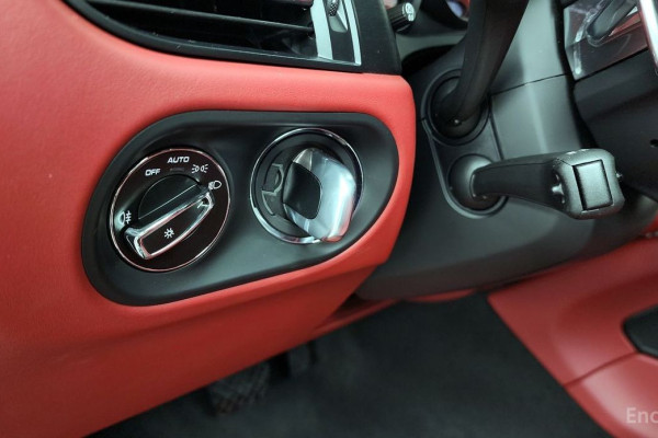 2022 Porsche Macan с пробегом 19 871 км