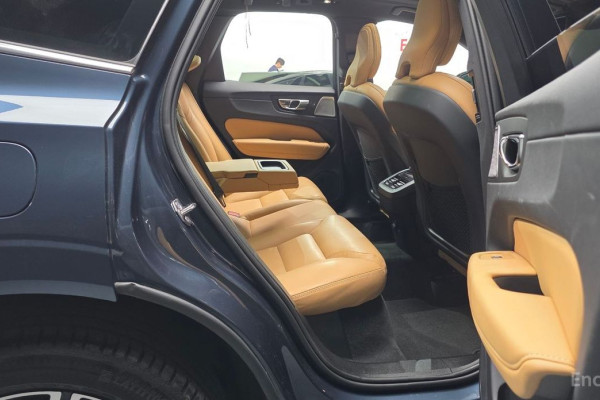 2021 Volvo XC60 с пробегом 22 842 км