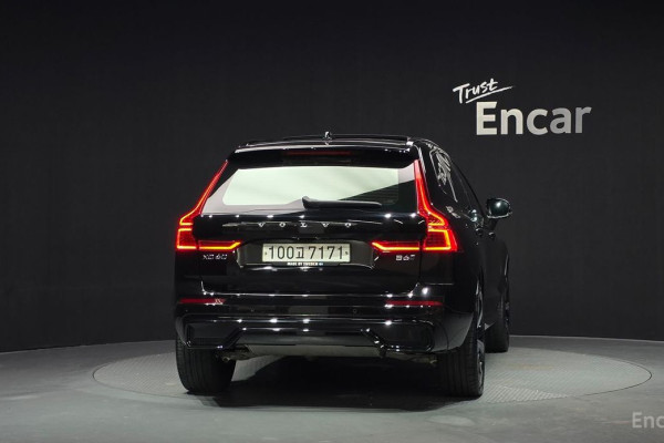 2021 Volvo XC60 с пробегом 33 635 км