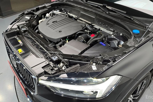2022 Volvo XC60 с пробегом 59 258 км