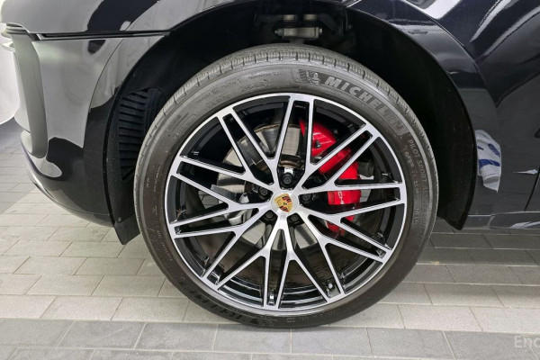 2023 Porsche Macan с пробегом 26 056 км