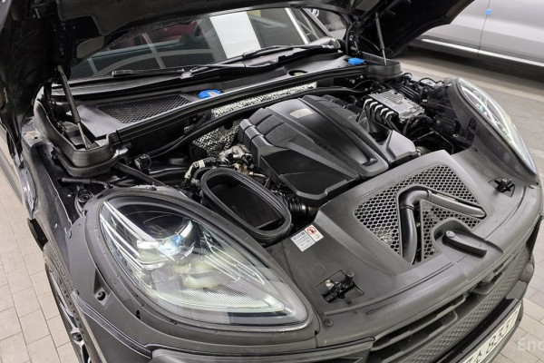 2023 Porsche Macan с пробегом 26 056 км
