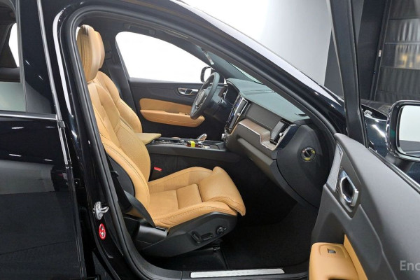 2022 Volvo XC60 с пробегом 59 258 км