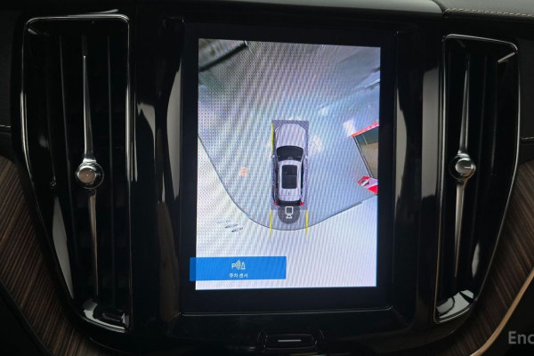 2022 Volvo XC60 с пробегом 59 258 км