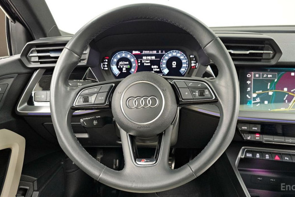 2023 Audi A3 с пробегом 30 049 км
