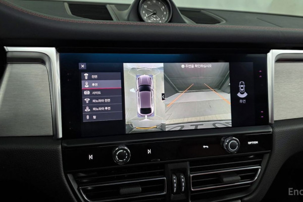 2023 Porsche Macan с пробегом 26 056 км