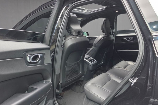 2021 Volvo XC60 с пробегом 33 635 км