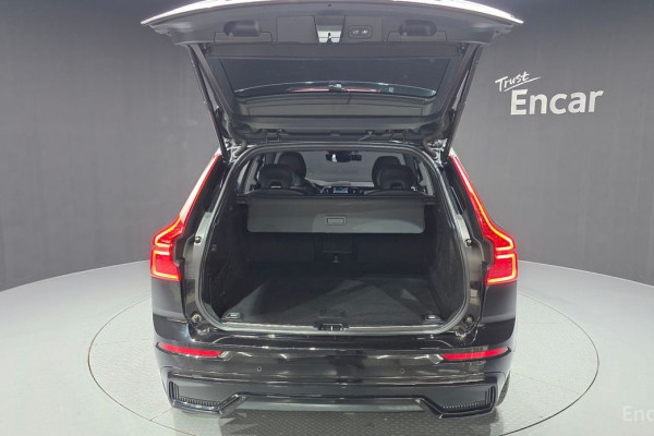 2021 Volvo XC60 с пробегом 33 635 км