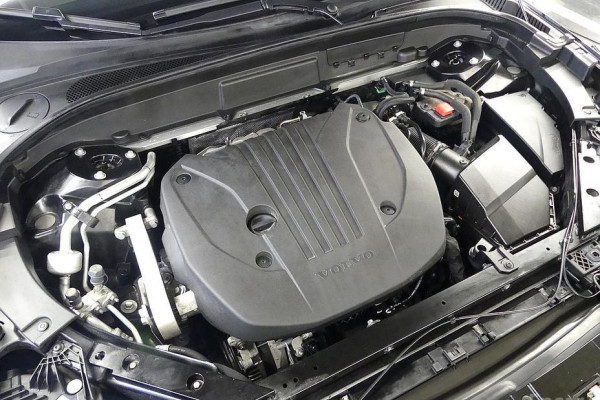 2022 Volvo XC60 с пробегом 48 636 км