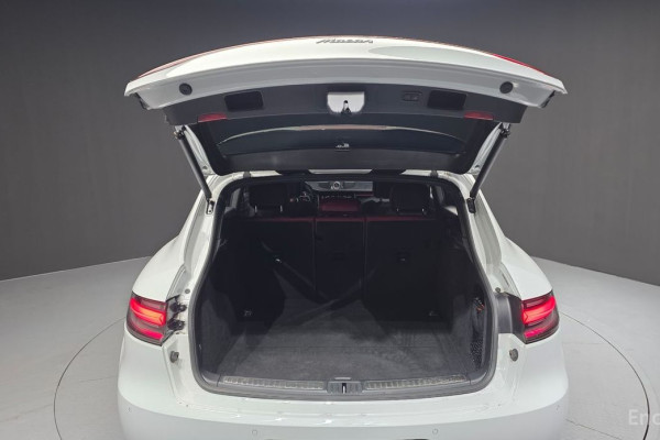 2021 Porsche Macan с пробегом 47 922 км