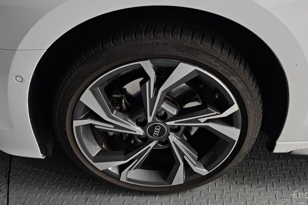 2023 Audi A3 с пробегом 17 928 км