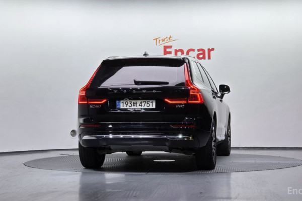 2021 Volvo XC60 с пробегом 38 430 км
