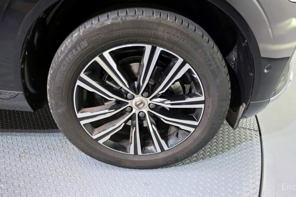 2021 Volvo XC60 с пробегом 38 430 км