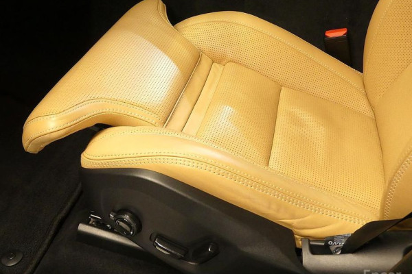 2022 Volvo XC60 с пробегом 48 636 км