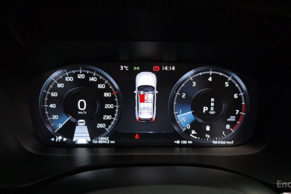 2021 Volvo XC60 с пробегом 18 952 км