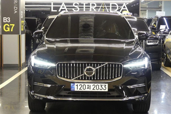 2022 Volvo XC60 с пробегом 48 636 км