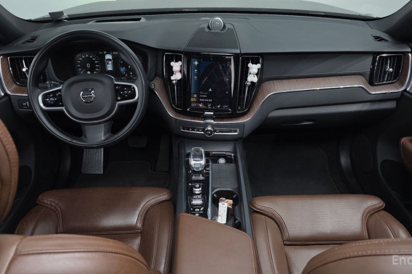 2021 Volvo XC60 с пробегом 55 341 км