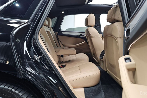 2022 Porsche Macan с пробегом 17 629 км