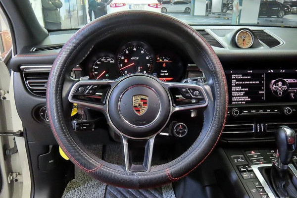 2020 Porsche Macan с пробегом 29 702 км