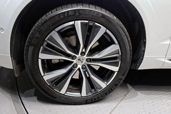 2022 Volvo XC60 с пробегом 51 584 км