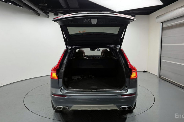 2021 Volvo XC60 с пробегом 55 341 км