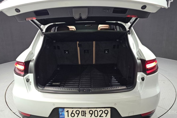 2021 Porsche Macan с пробегом 84 592 км