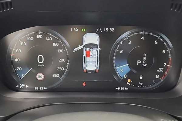 2021 Volvo XC60 с пробегом 88 121 км