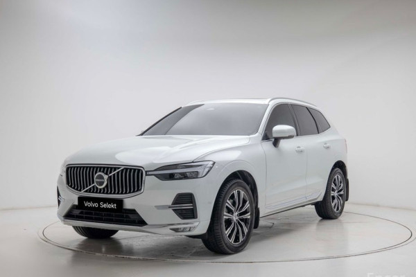 2022 Volvo XC60 с пробегом 25 702 км