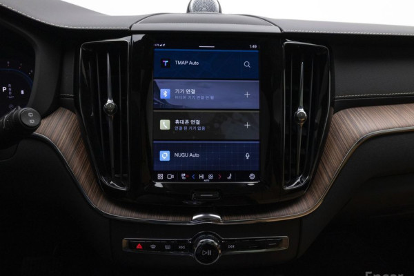 2022 Volvo XC60 с пробегом 25 702 км