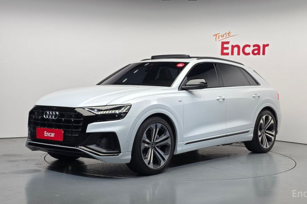 2023 Audi Q8 с пробегом 32 759 км