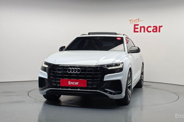 2023 Audi Q8 с пробегом 32 759 км