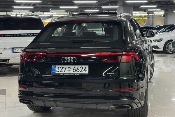 2026 Audi Q8 с пробегом 19 км