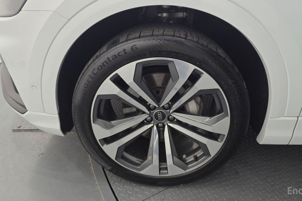 2023 Audi Q8 с пробегом 26 879 км