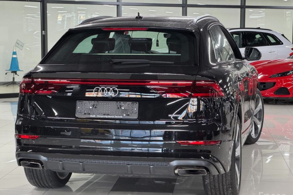 2026 Audi Q8 с пробегом 13 км