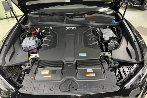 2026 Audi Q8 с пробегом 19 км